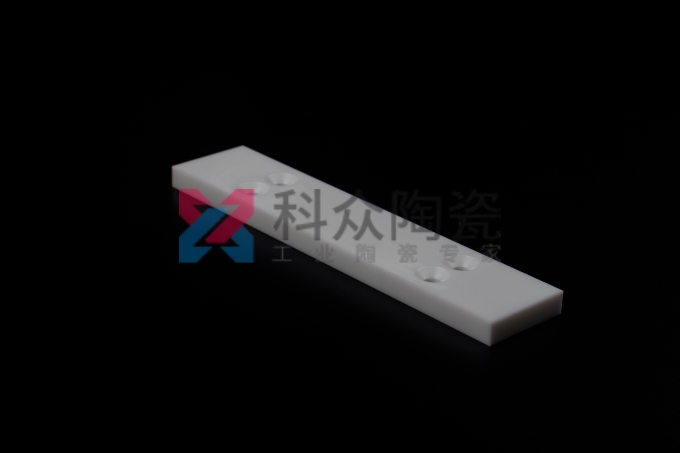 陶瓷板在現(xiàn)代生活的加工應用和優(yōu)勢